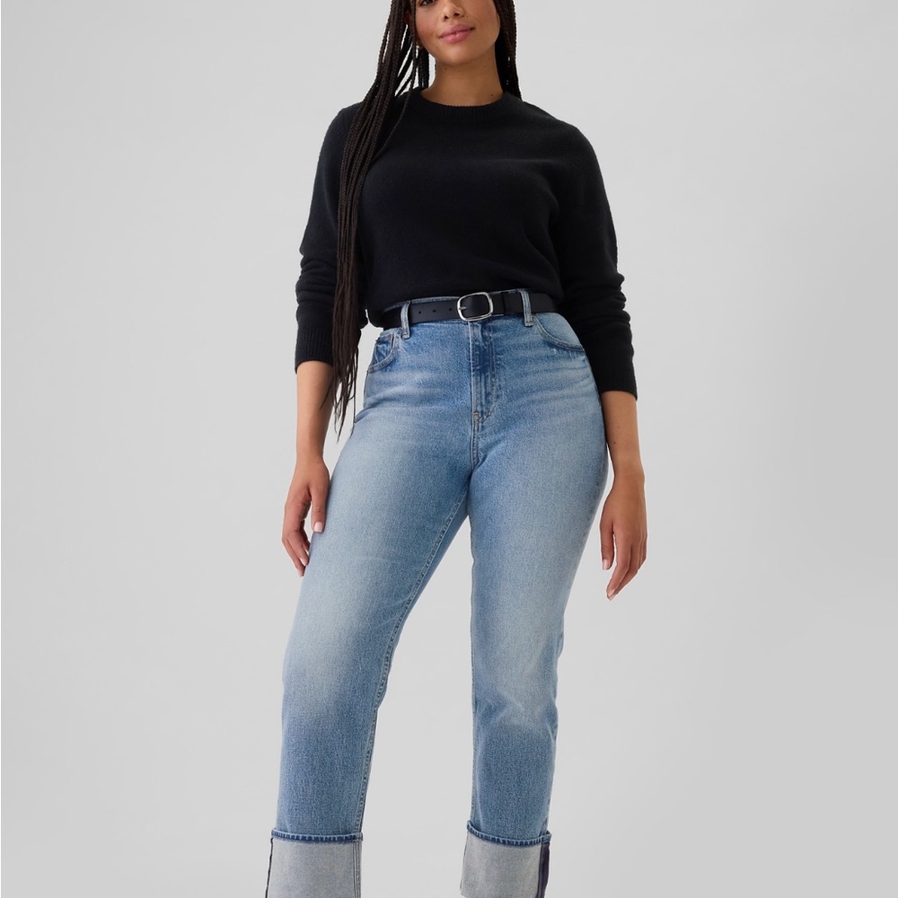 High Rise Cuffed '90s
Straight Jeans